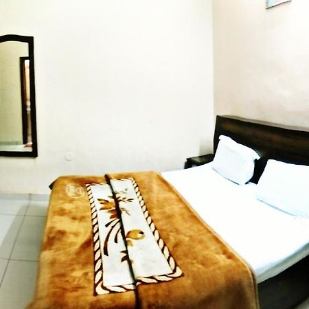 Hotel Aroma Inn Sirsa Buitenkant foto