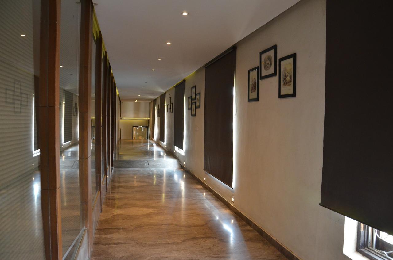 Hotel Aroma Inn Sirsa Buitenkant foto