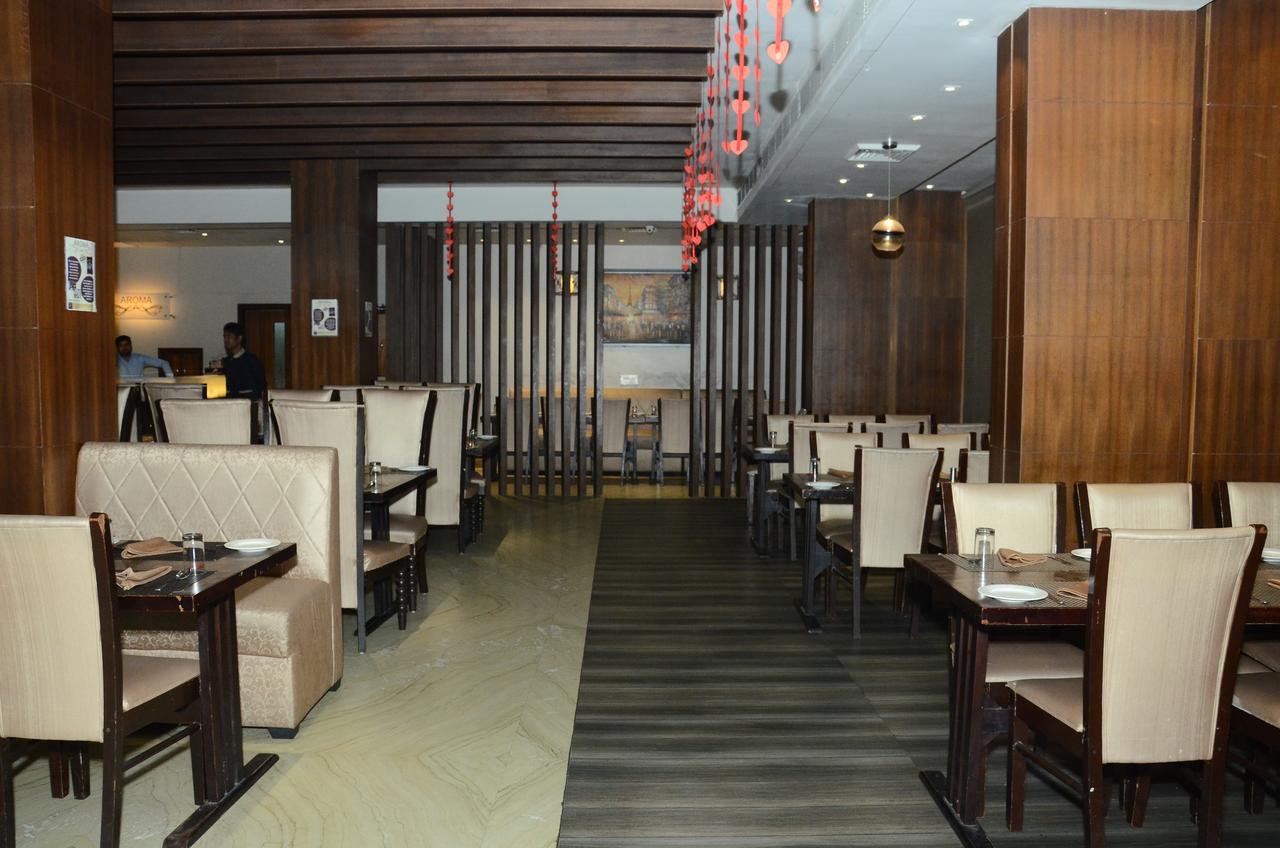 Hotel Aroma Inn Sirsa Buitenkant foto