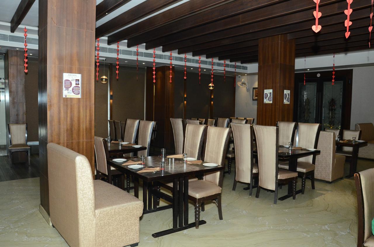 Hotel Aroma Inn Sirsa Buitenkant foto