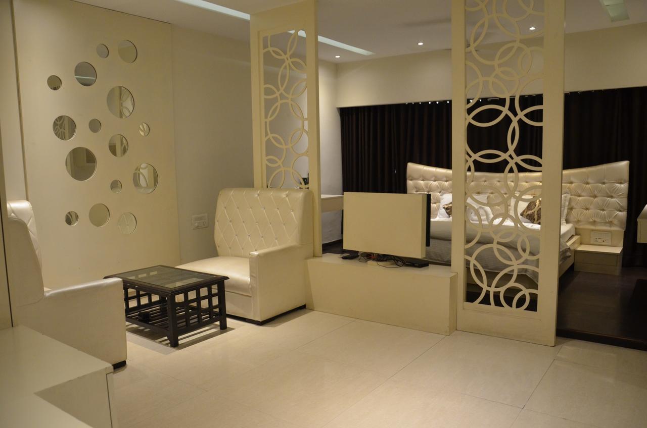 Hotel Aroma Inn Sirsa Buitenkant foto